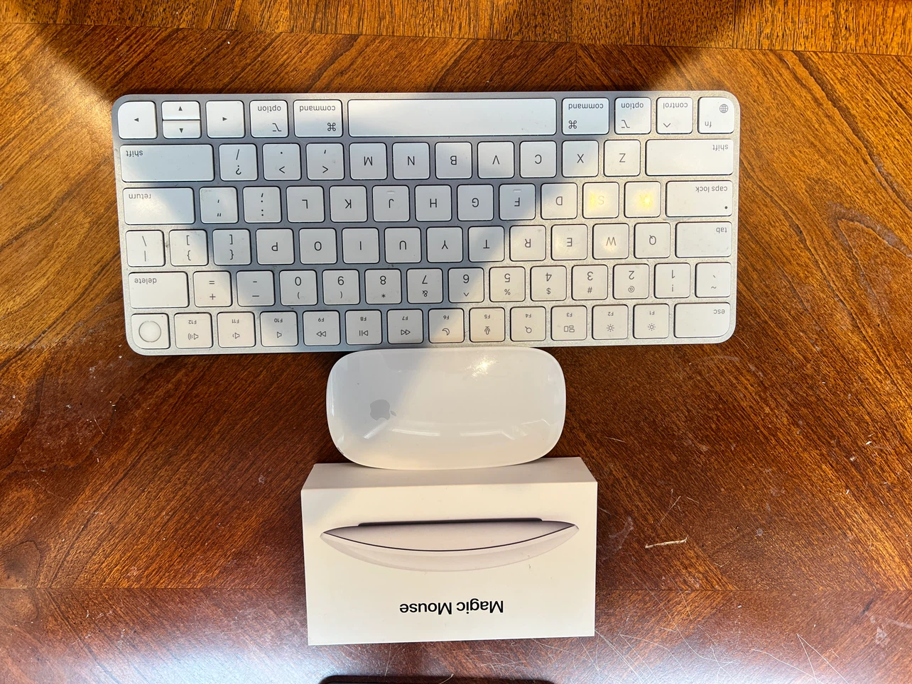 iMac 24” (2023) • Apple M3 Chip (10-Core GPU) • 512GB SSD • 8GB - photo 2