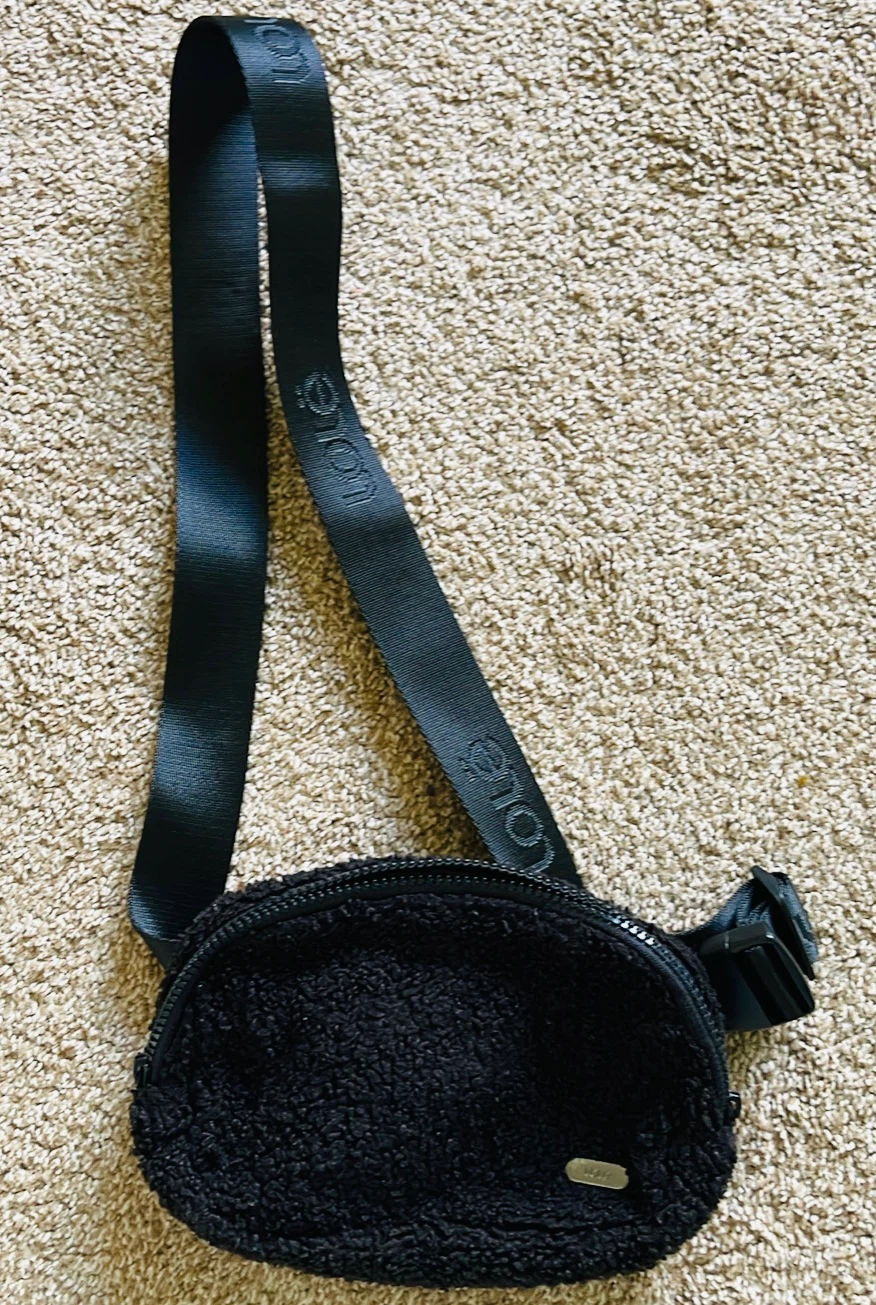 Everywhere Fleece Belt Bag