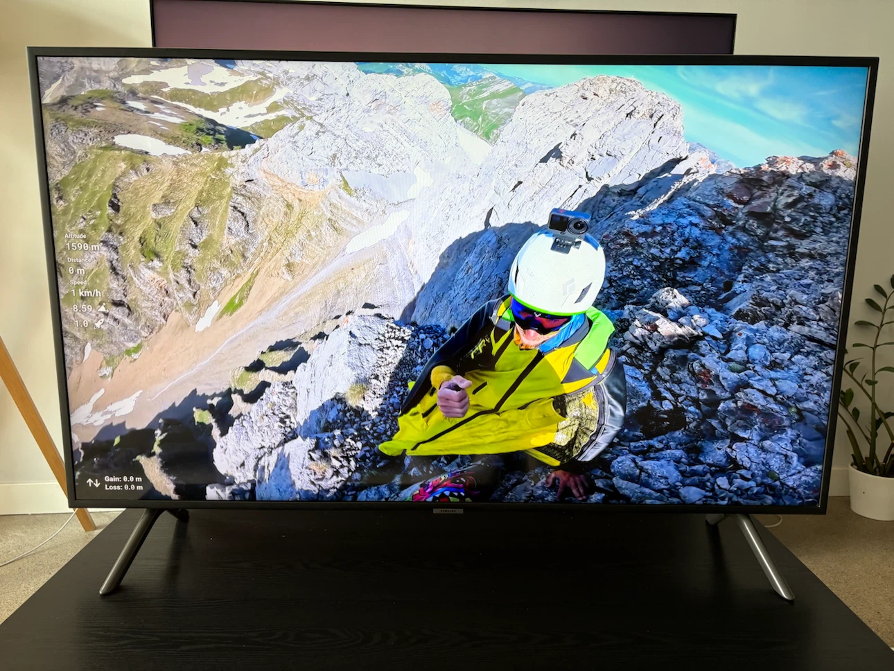Samsung 50” 4K UHD Smart TV (2019) — Model UN50RU7100F - photo 3