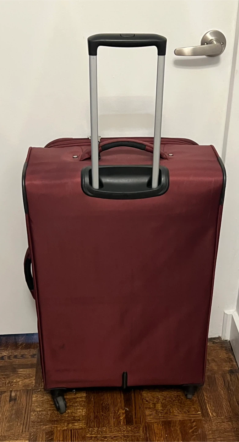Wenger Luggage Burgundy Spinner Suitcase - photo 2