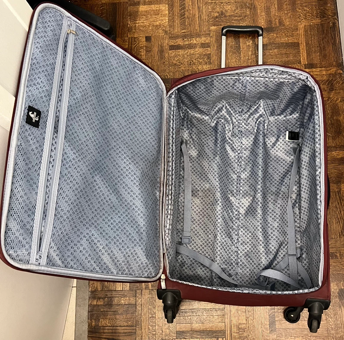 Wenger Luggage Burgundy Spinner Suitcase - photo 4