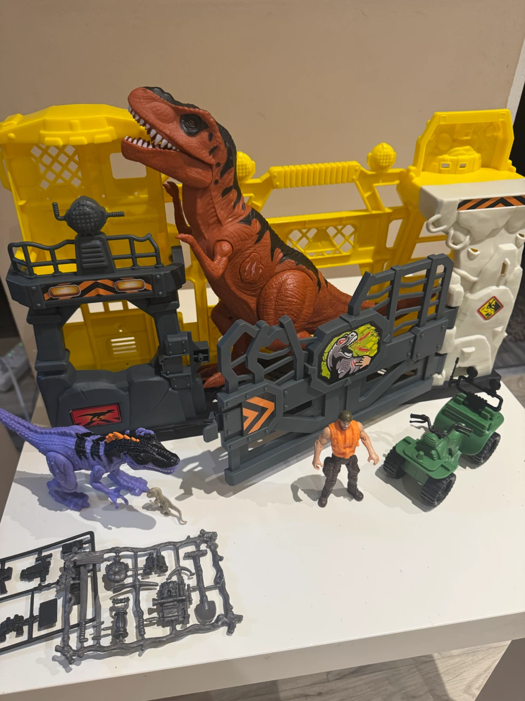 Dinosaur play set