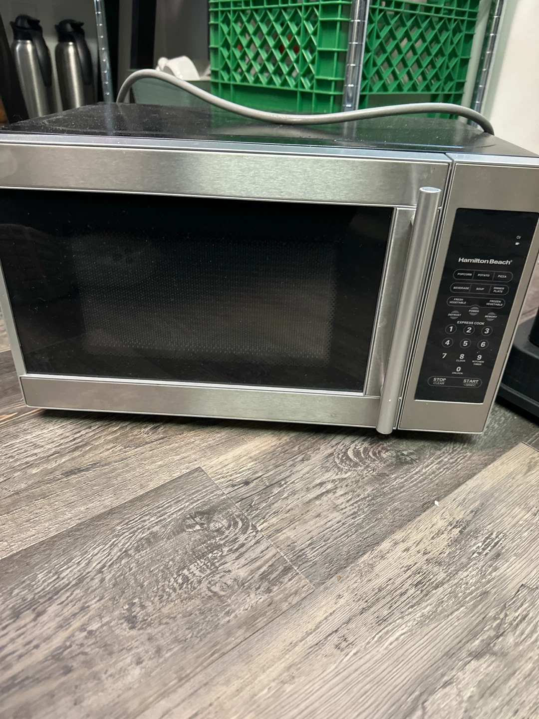 Hamilton Beach Microwave Oven EM720CPN-SS