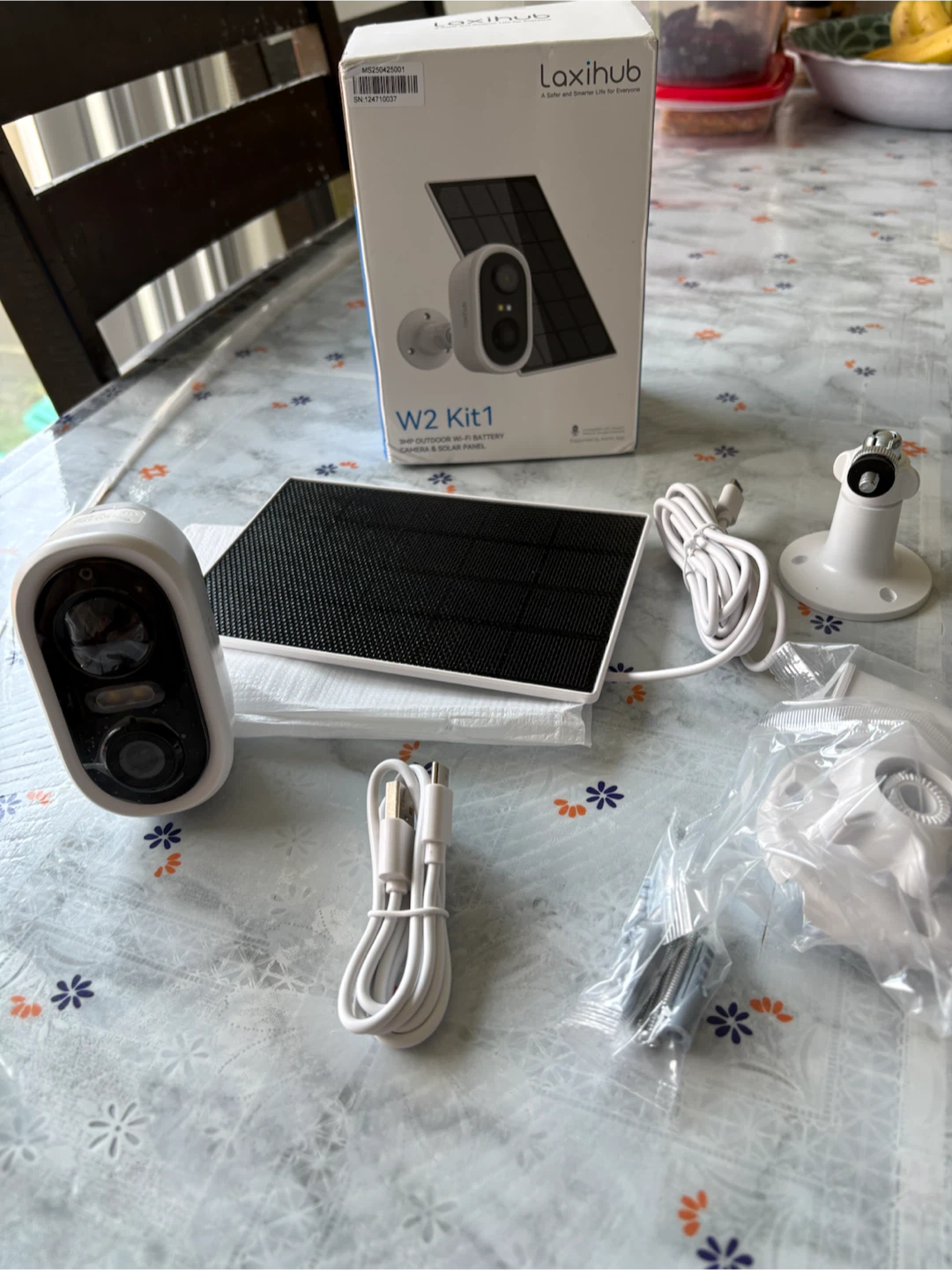Laxihub W2 3MP 2K Solar WiFi Security Camera