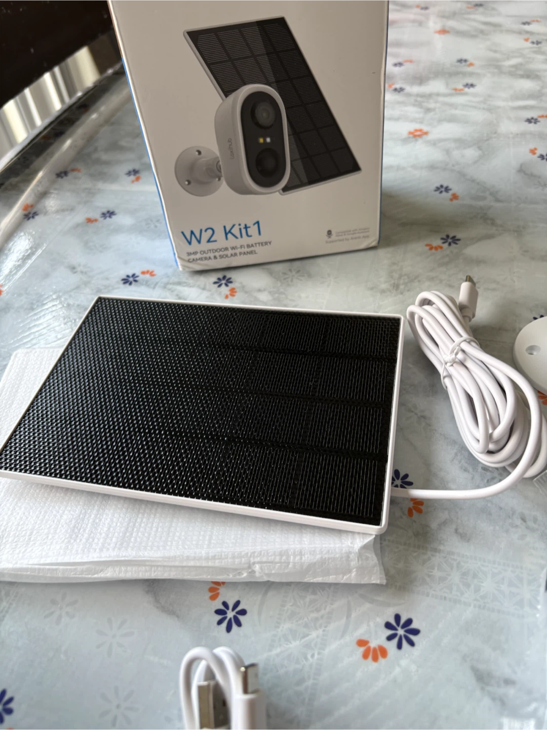 Laxihub W2 3MP 2K Solar WiFi Security Camera - photo 4