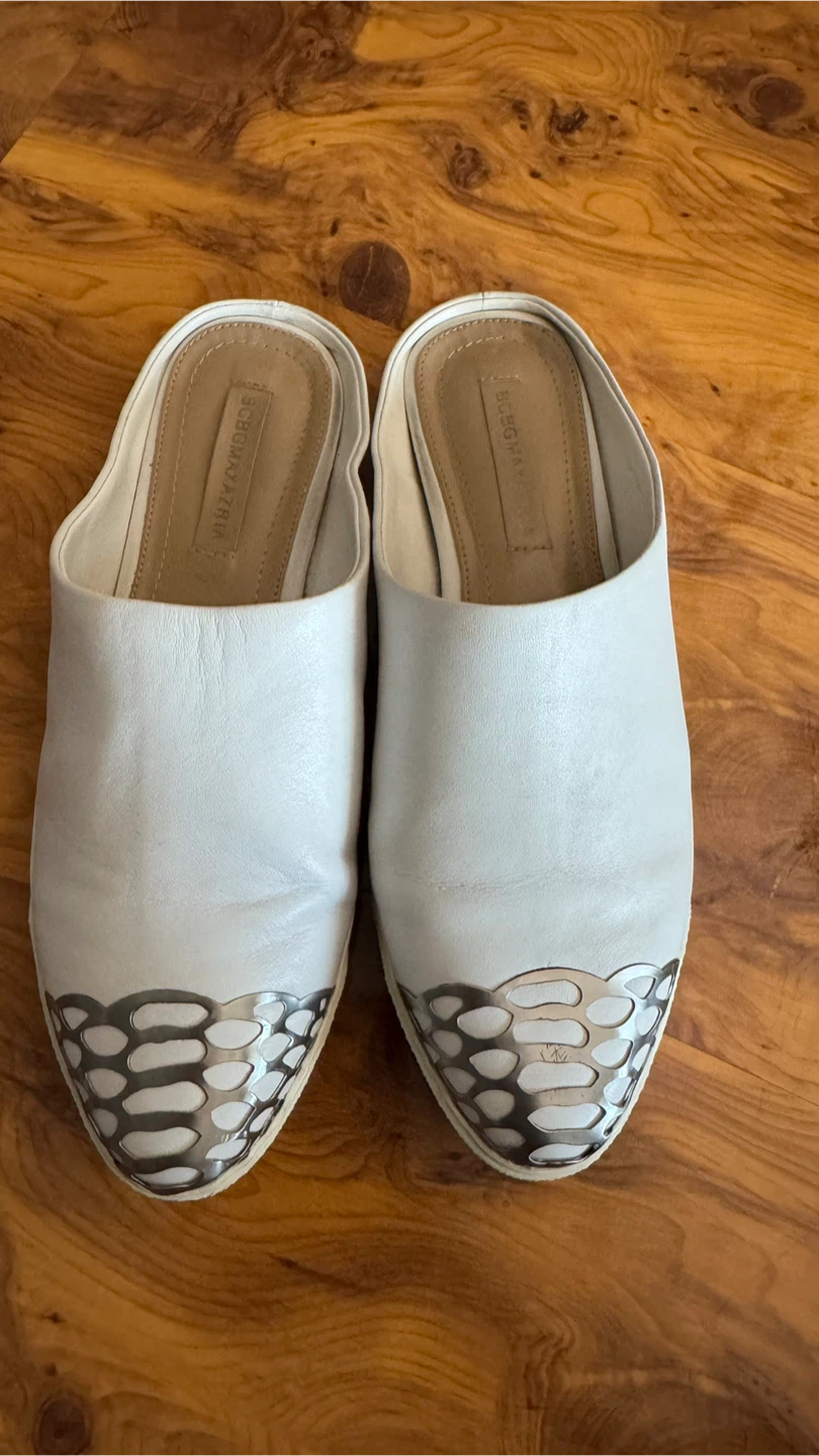 BCBGMaxAzria White Leather Mules Size 7.5