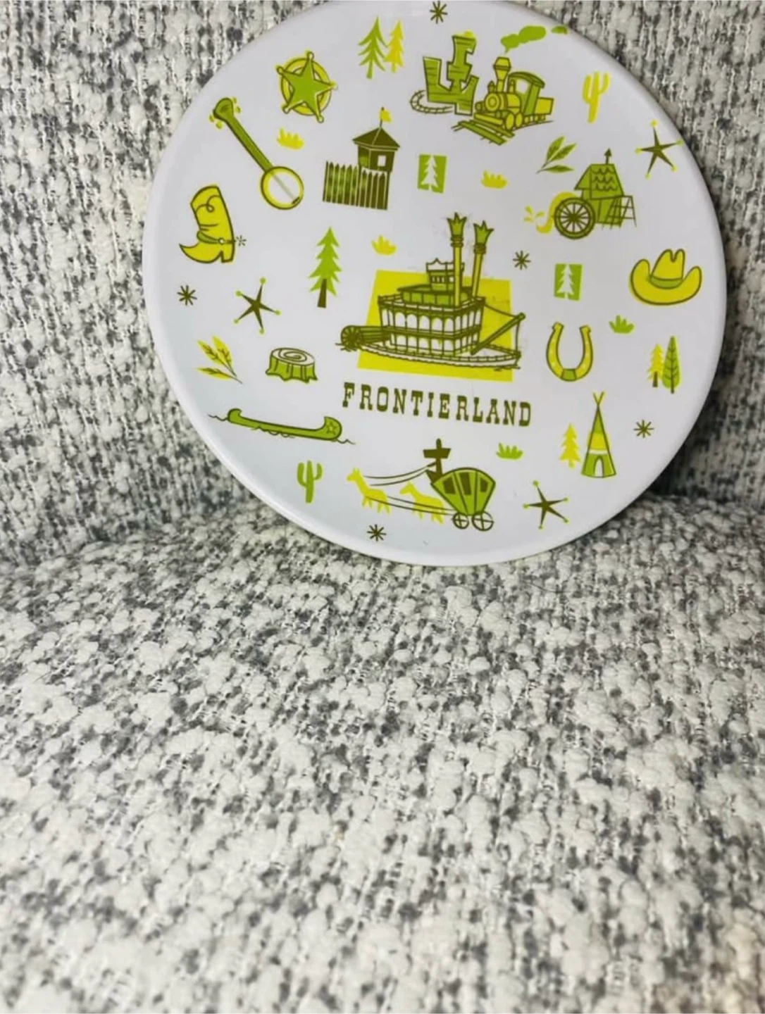 Disney Parks collectible Frontierland plate