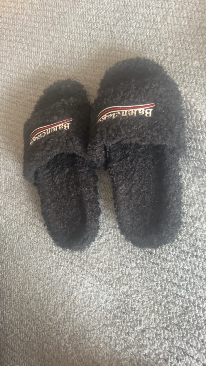 Balenciaga Black Fur Slides- Size 42 ( fits 8.5-9 ) - photo 2