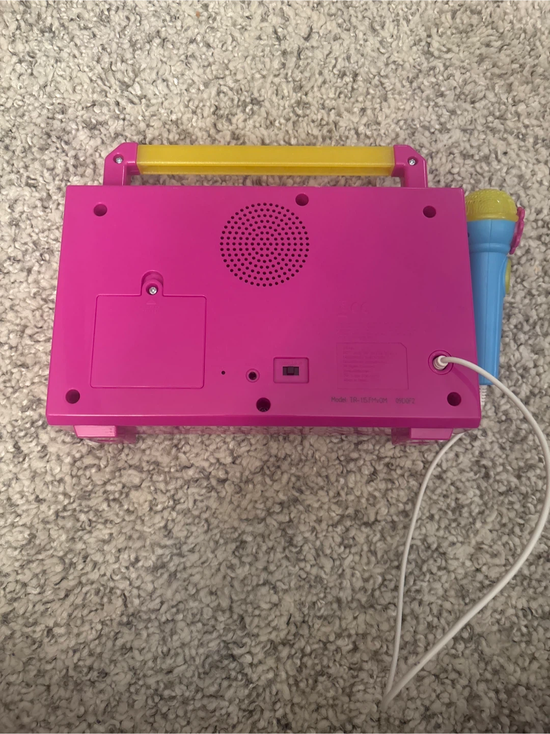 Trolls Music Energy Karaoke Boombox with Microphone - photo 3