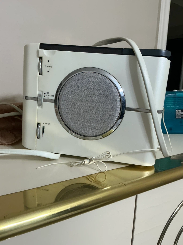 Emerson CD Dual Alarm Clock Radio CKD3830C - photo 5