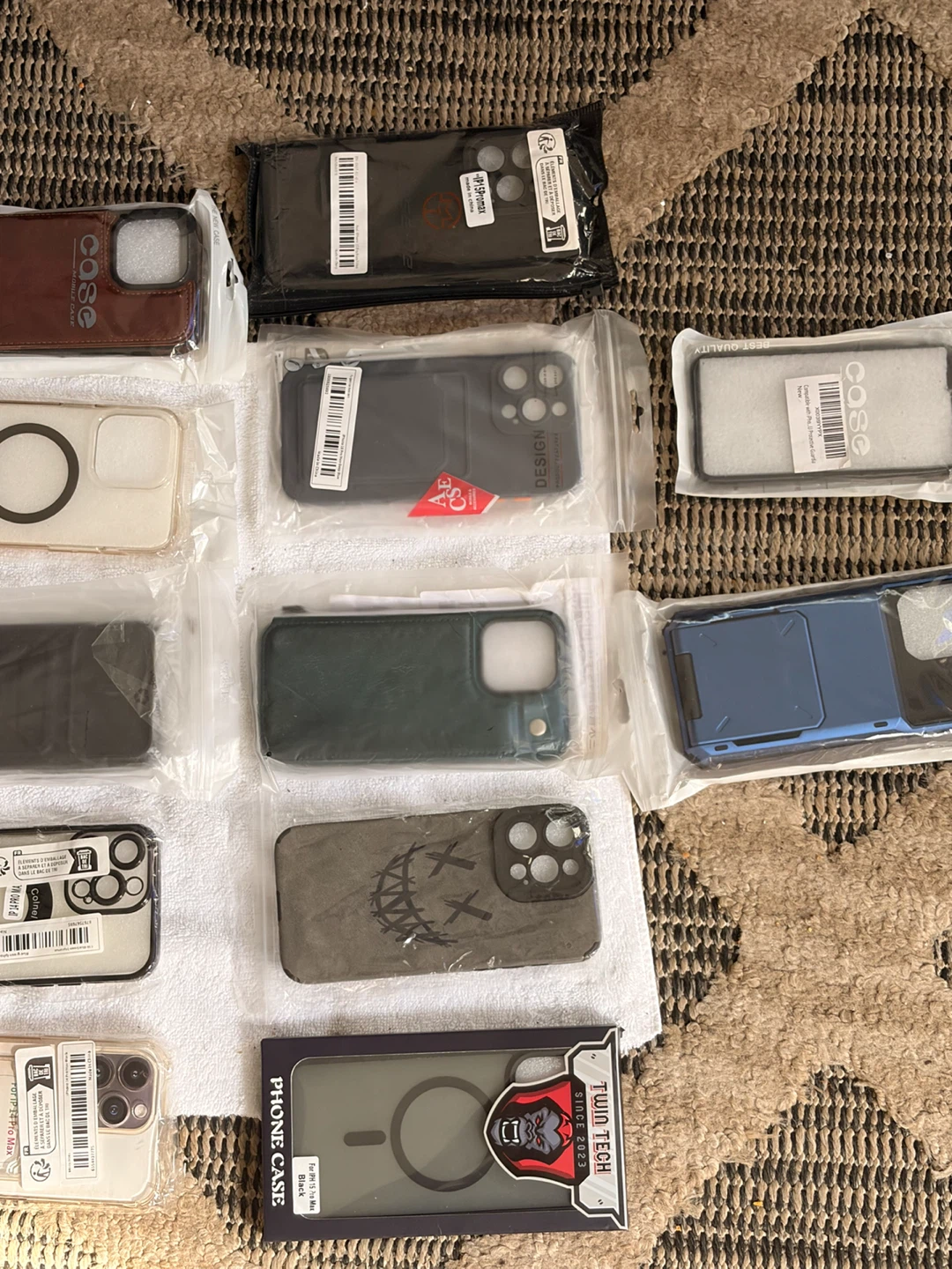 Assorted iPhone Pro Max Cases Plus 15 Camera Lens Covers All New - photo 5