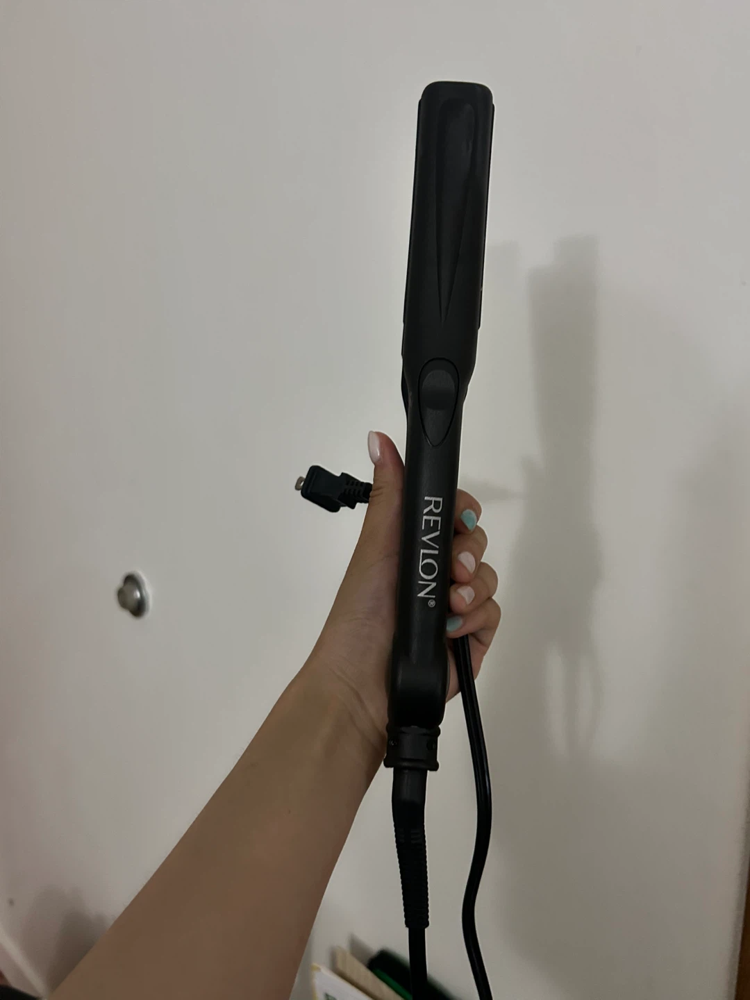 Revlon Black Hair Straightener - photo 2