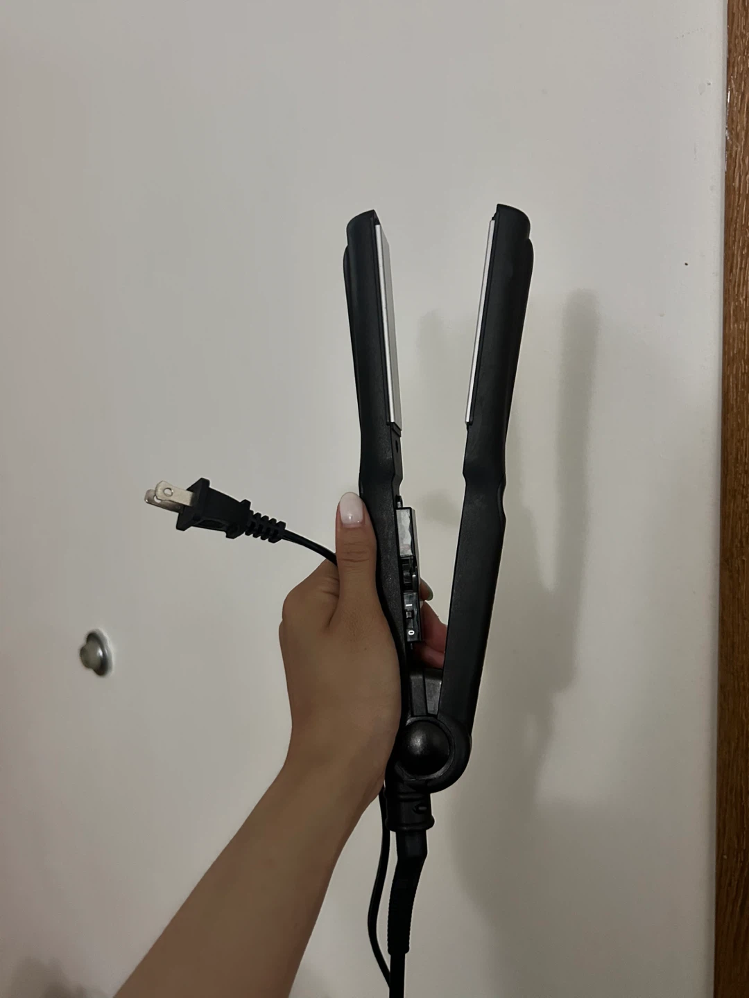 Revlon Black Hair Straightener - photo 4