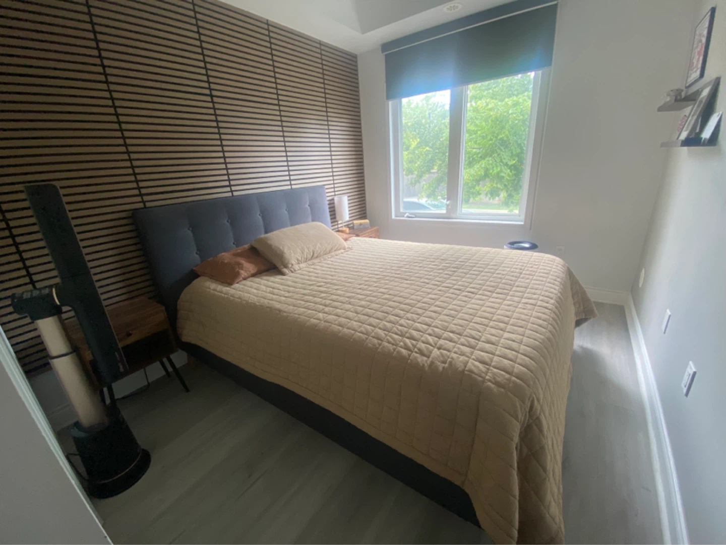 Queen size bed - photo 3