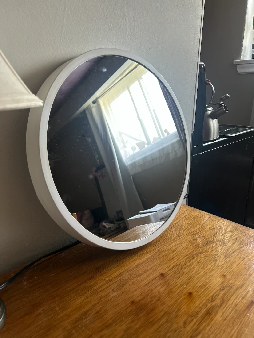 White Round Vanity Mirror - photo 2