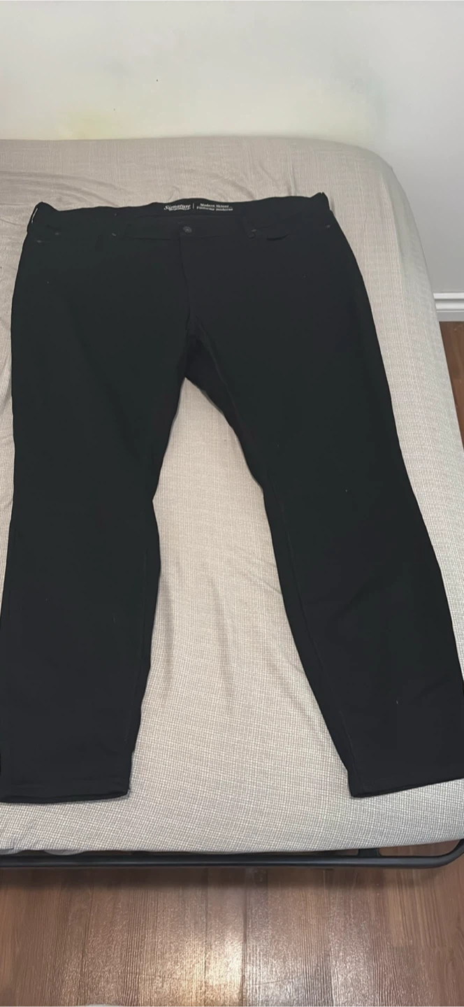 Levi's 24W M Black Modern Skinny Jeans