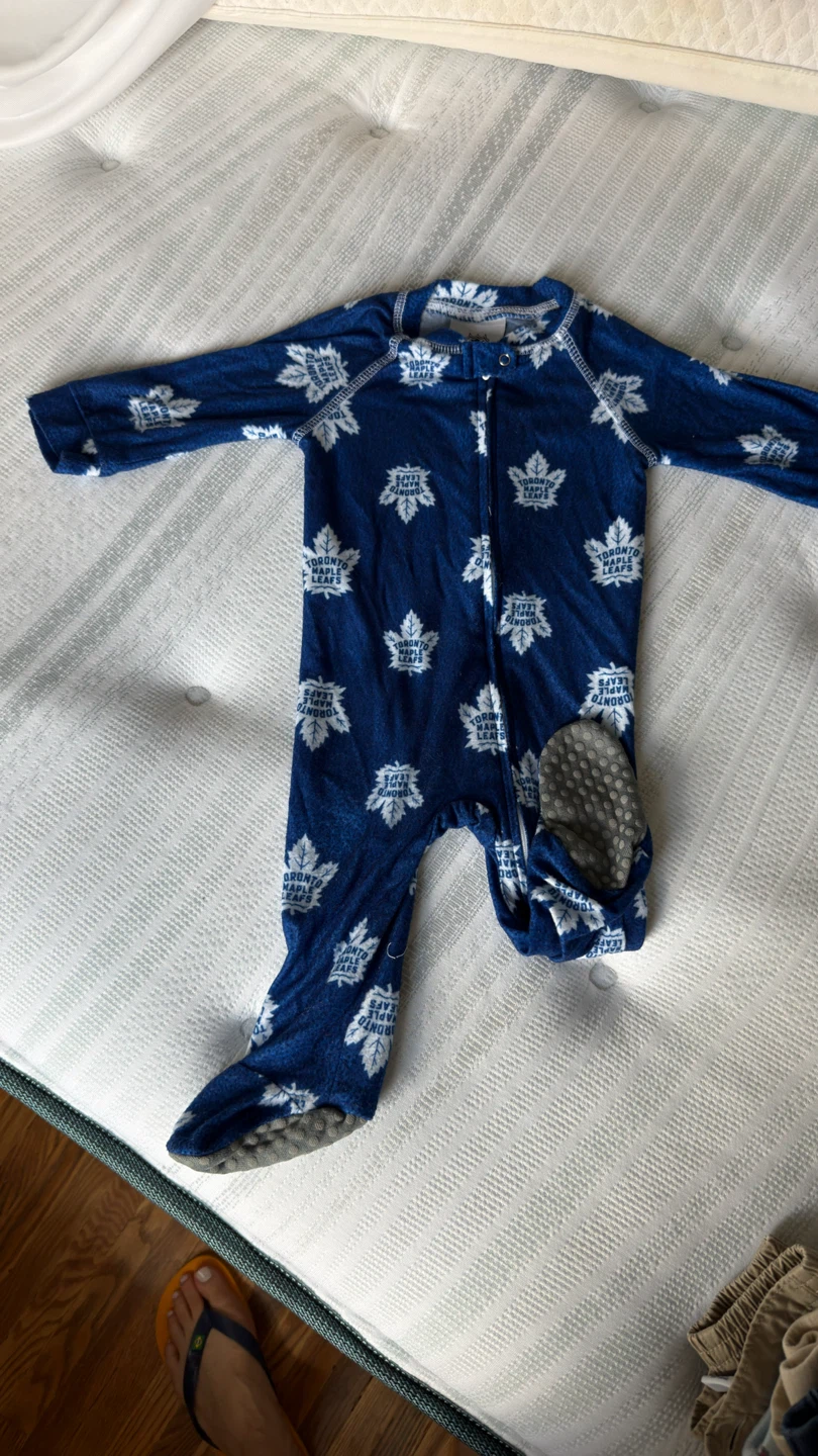 Toronto Maple Leafs Baby Sleepsuit 0-3M