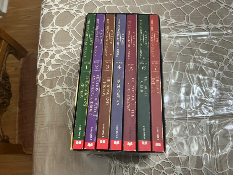 C.S. Lewis The Chronicles of Narnia Box Set - photo 2