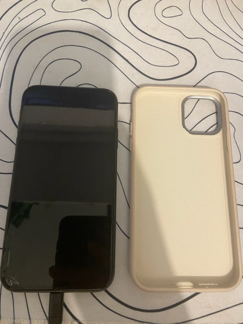 Apple iPhone 11 - Black