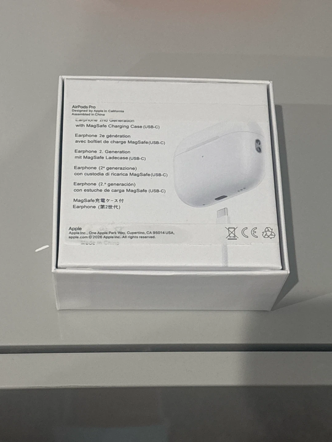 Apple AirPods Pro (2nd Generation) with MagSafe Charging Case - photo 2