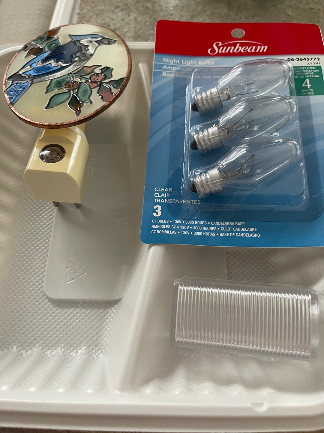 Lot of 7 Night Lights & 3 Sunbeam C7 Bulbs - photo 2