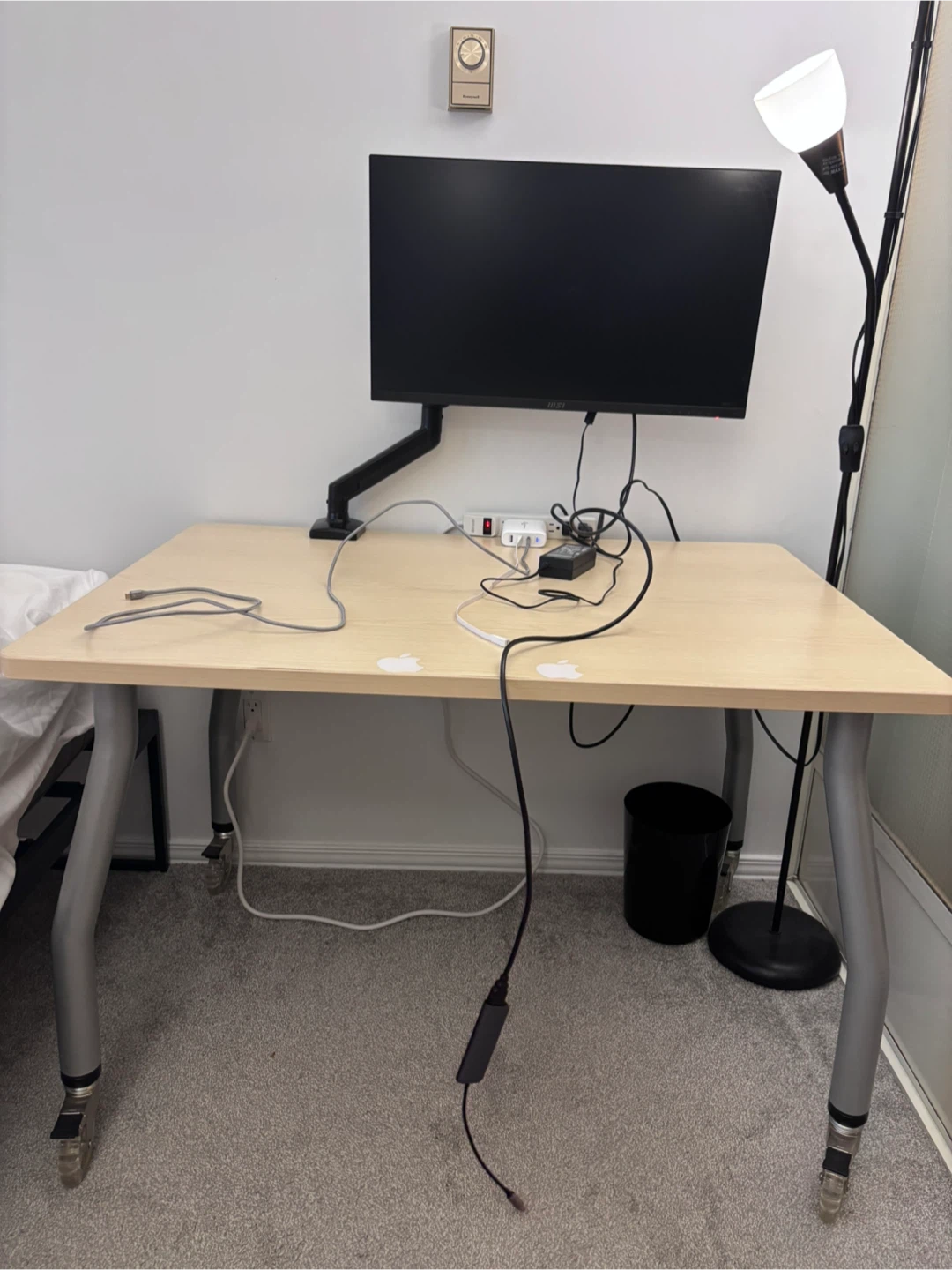 MSI MONITOR and monitor arm