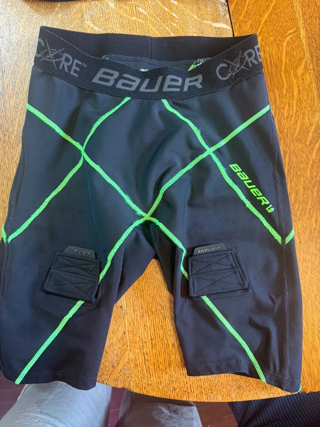 Bauer Hockey Compression Shorts- men’s M