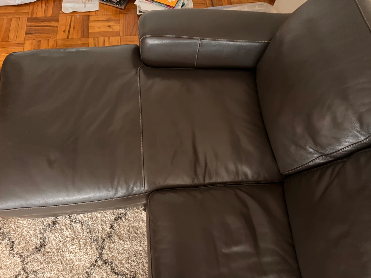 Grey Leather Sectional/queen sleeper Sofa - photo 3