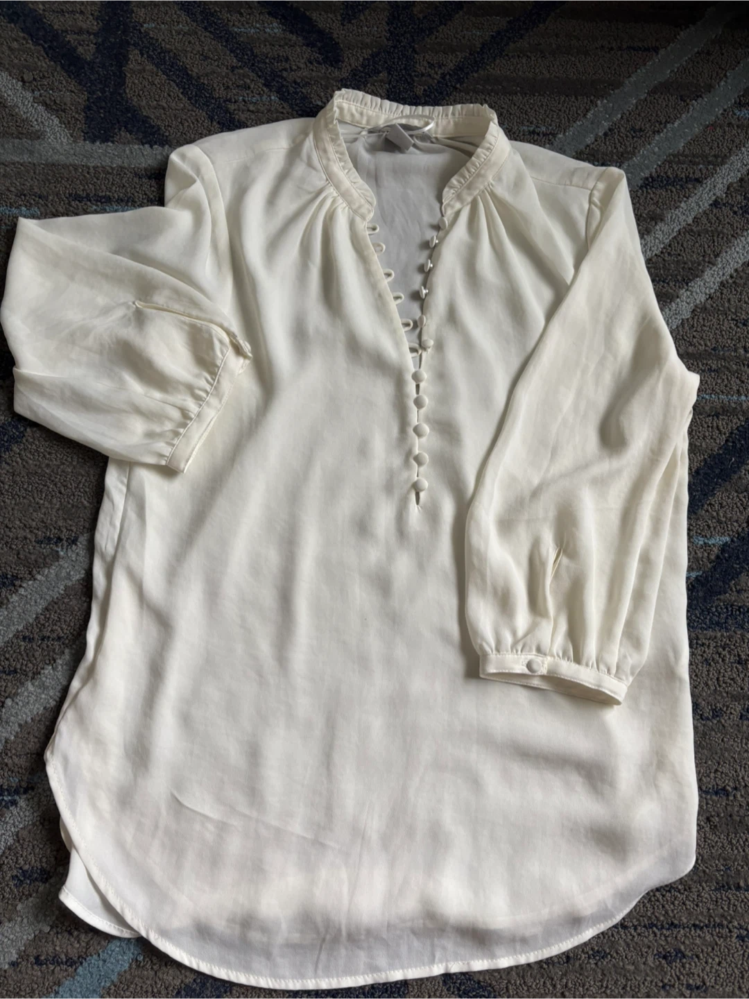 H&M Off-White Blouse - Size 8