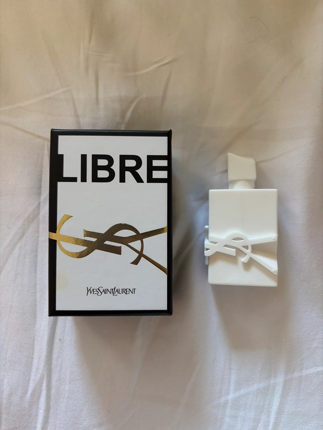 Yves Saint Laurent Libre Eau de Parfum Set with Pouch - photo 4