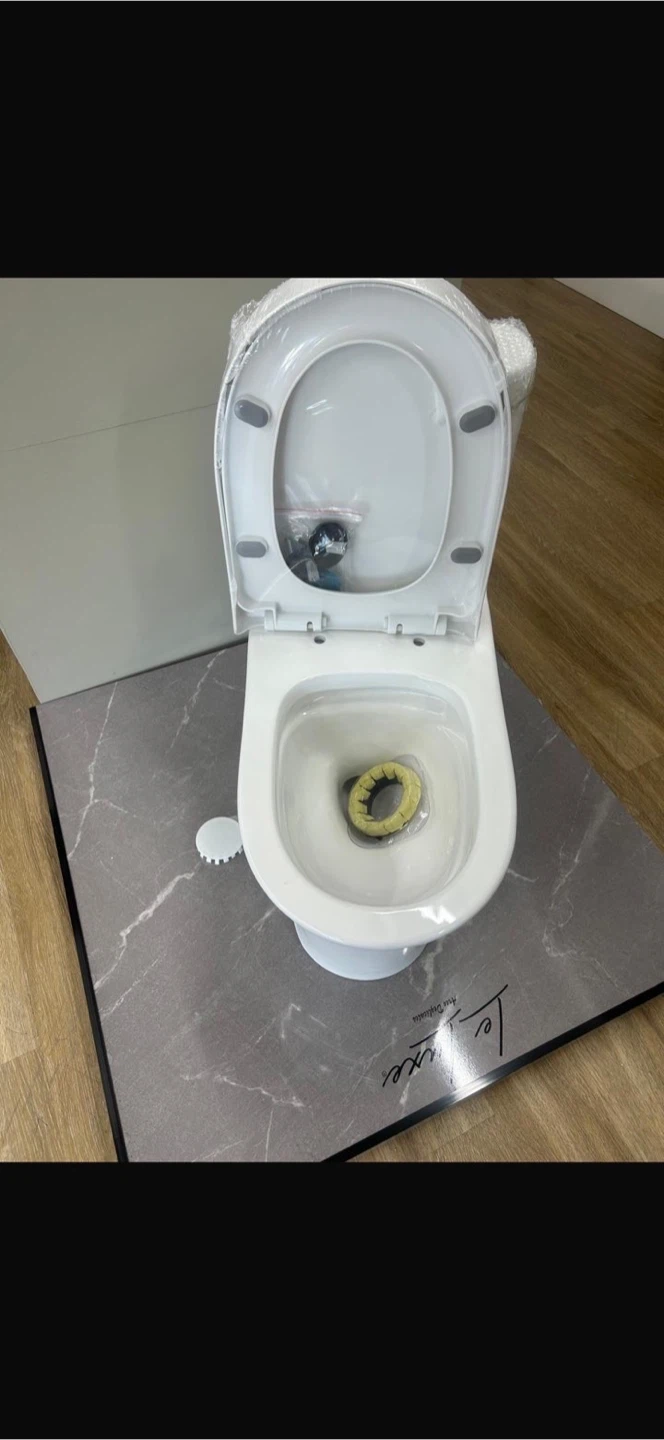 Le Luxe Siphonic One-Piece Toilet - photo 2
