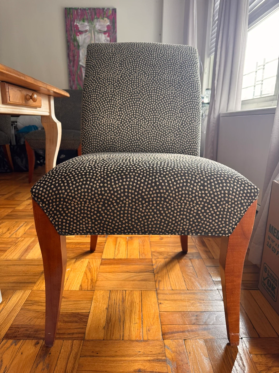 6 Dining Chairs with Brown and Tan Patterned Fabric - photo 2