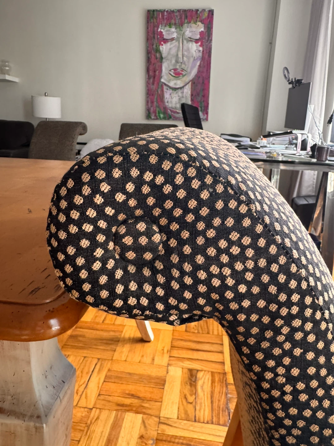 6 Dining Chairs with Brown and Tan Patterned Fabric - photo 3