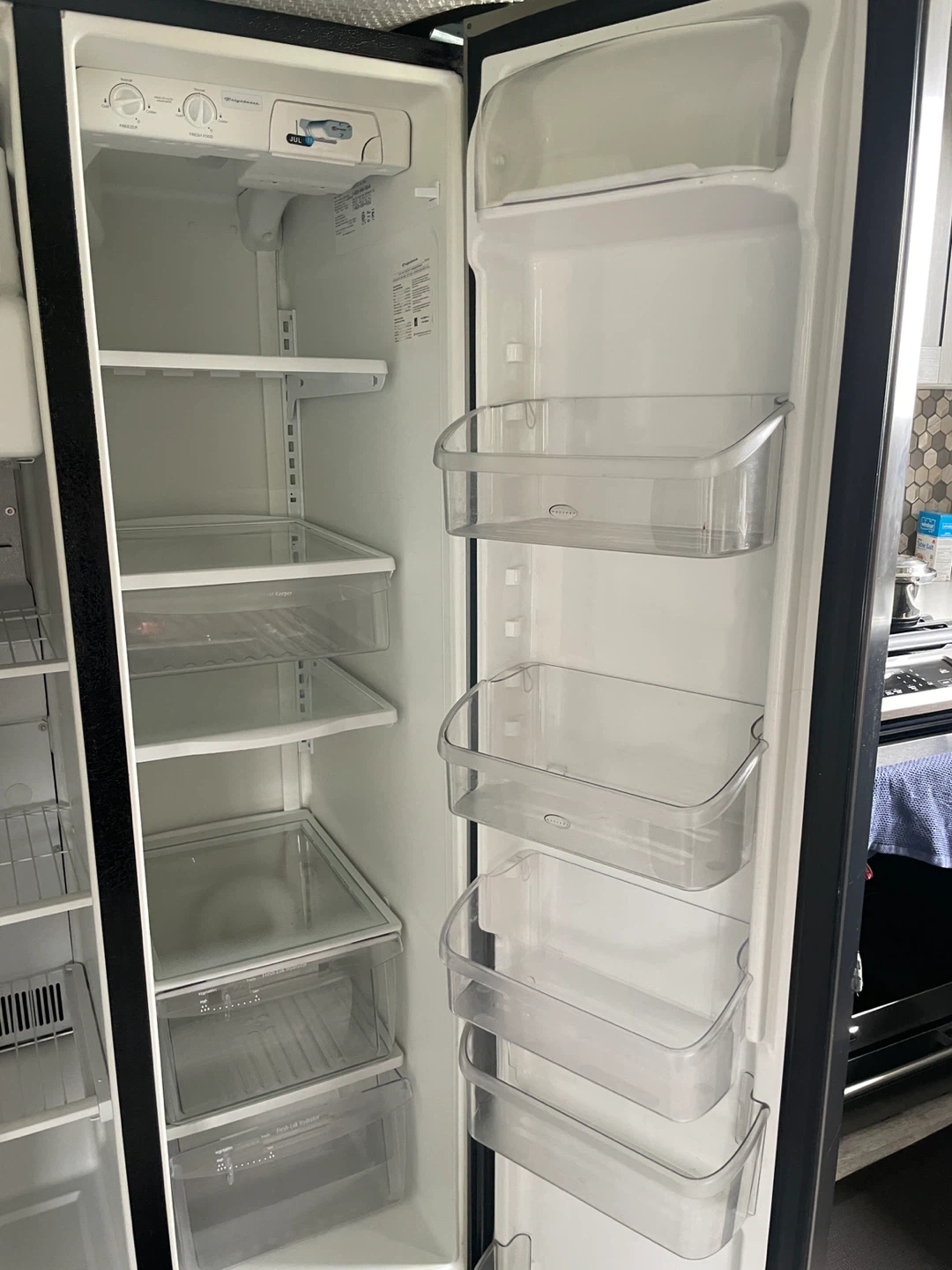 Frigidaire Stainless Steel Side-by-Side Refrigerator 33-inch - photo 3