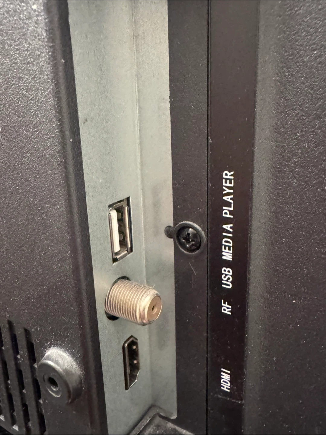 Proscan 24’ monitor - photo 3
