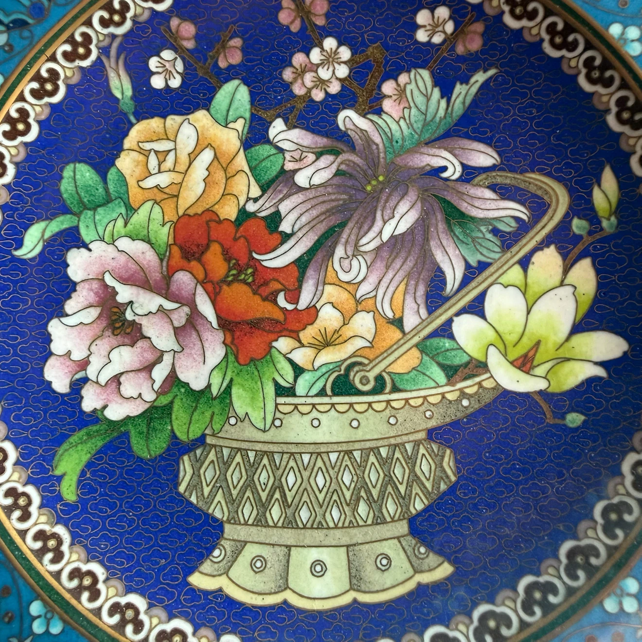 Exceptionally detailed vintage cloisonné plate - photo 2