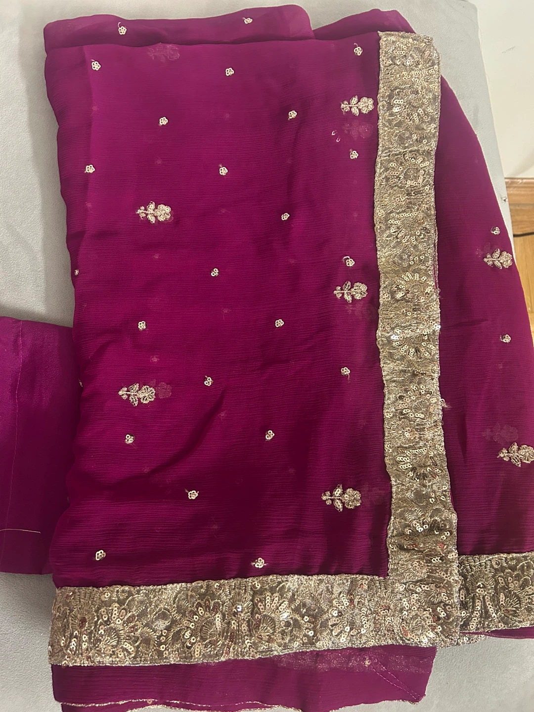New Agha Jaan Embroidered Suit - photo 5
