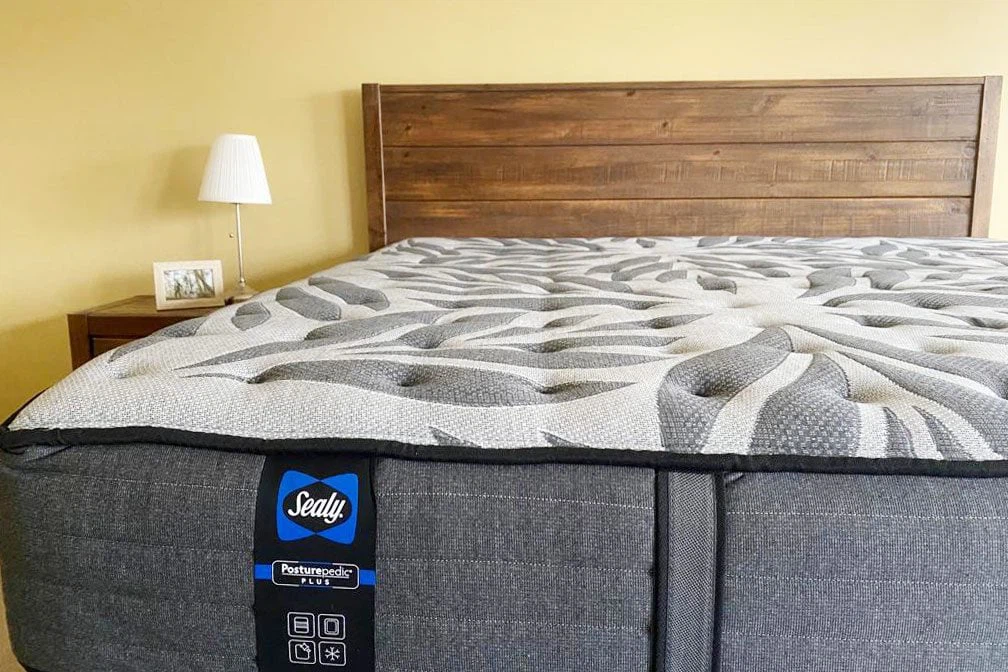Sealy’s Posturepedic® Queen mattress & boxspring