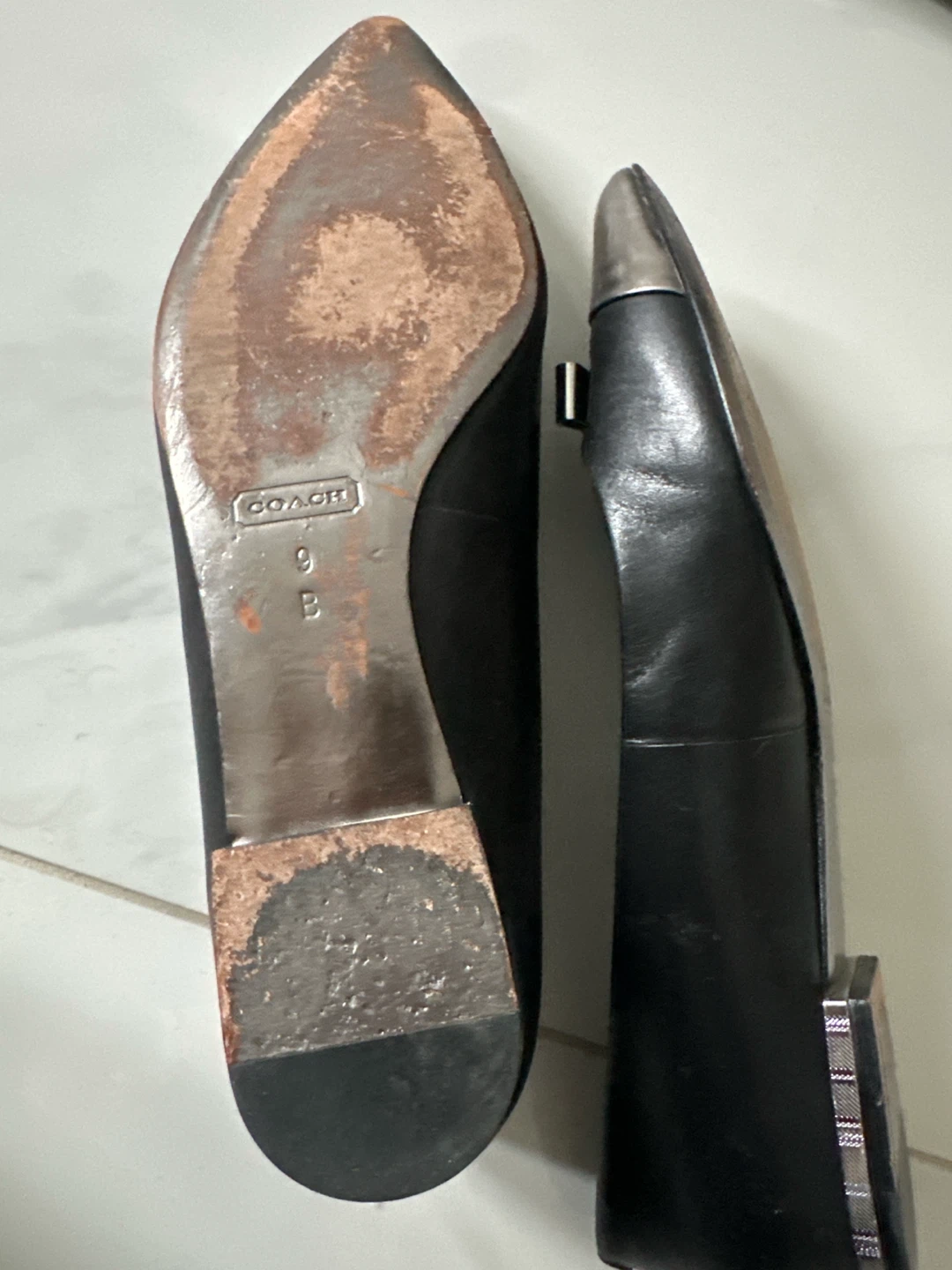 COACH Black Leather Pointed Toe Flats with Bow Detail - photo 4