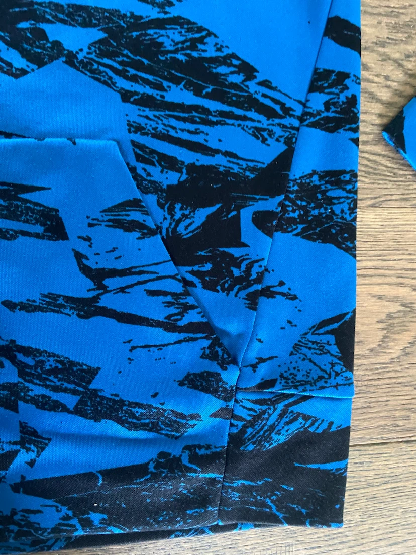 LIKE NEW: Nike Dri-FIT Blue Camo Hoodie Size Youth Large - photo 4