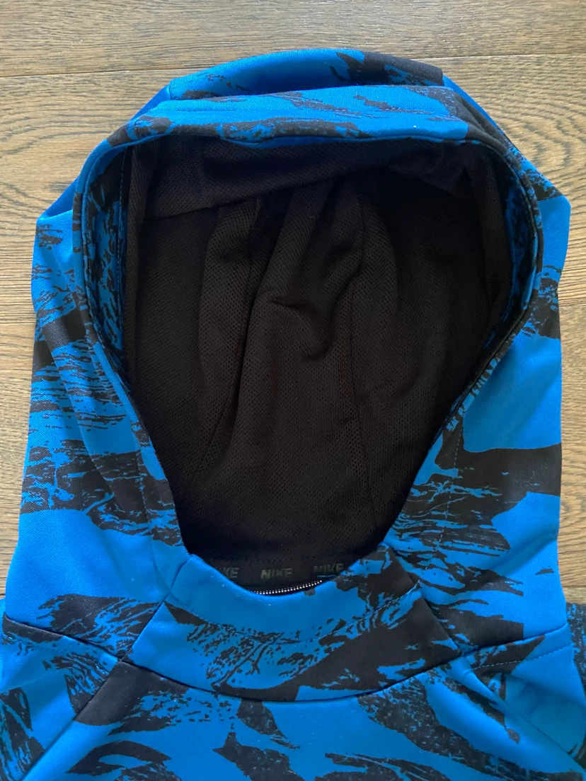LIKE NEW: Nike Dri-FIT Blue Camo Hoodie Size Youth Large - photo 5