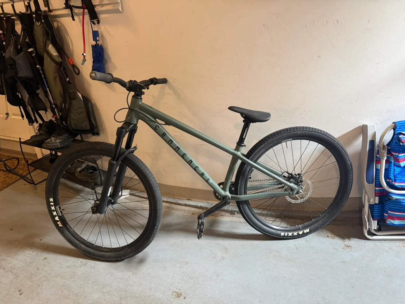 Commencal "Absolute" Dirt Jump Bike