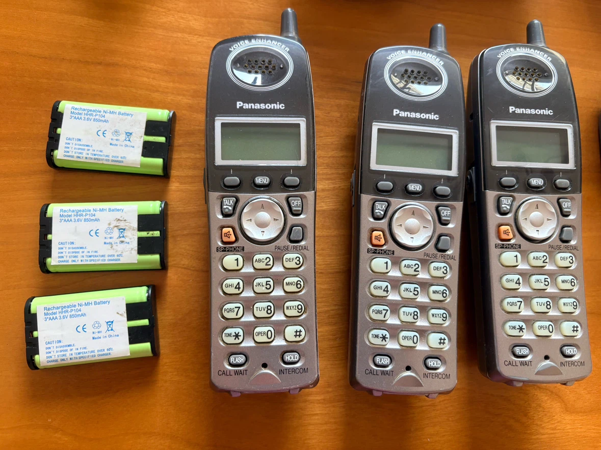 Panasonic KX-TG5653 DECT 6.0 Cordless Phone System - 3 Handsets - photo 3
