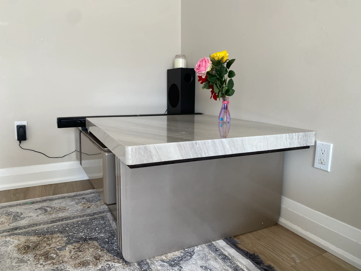 Expandable Coffee Table – Like New - photo 2
