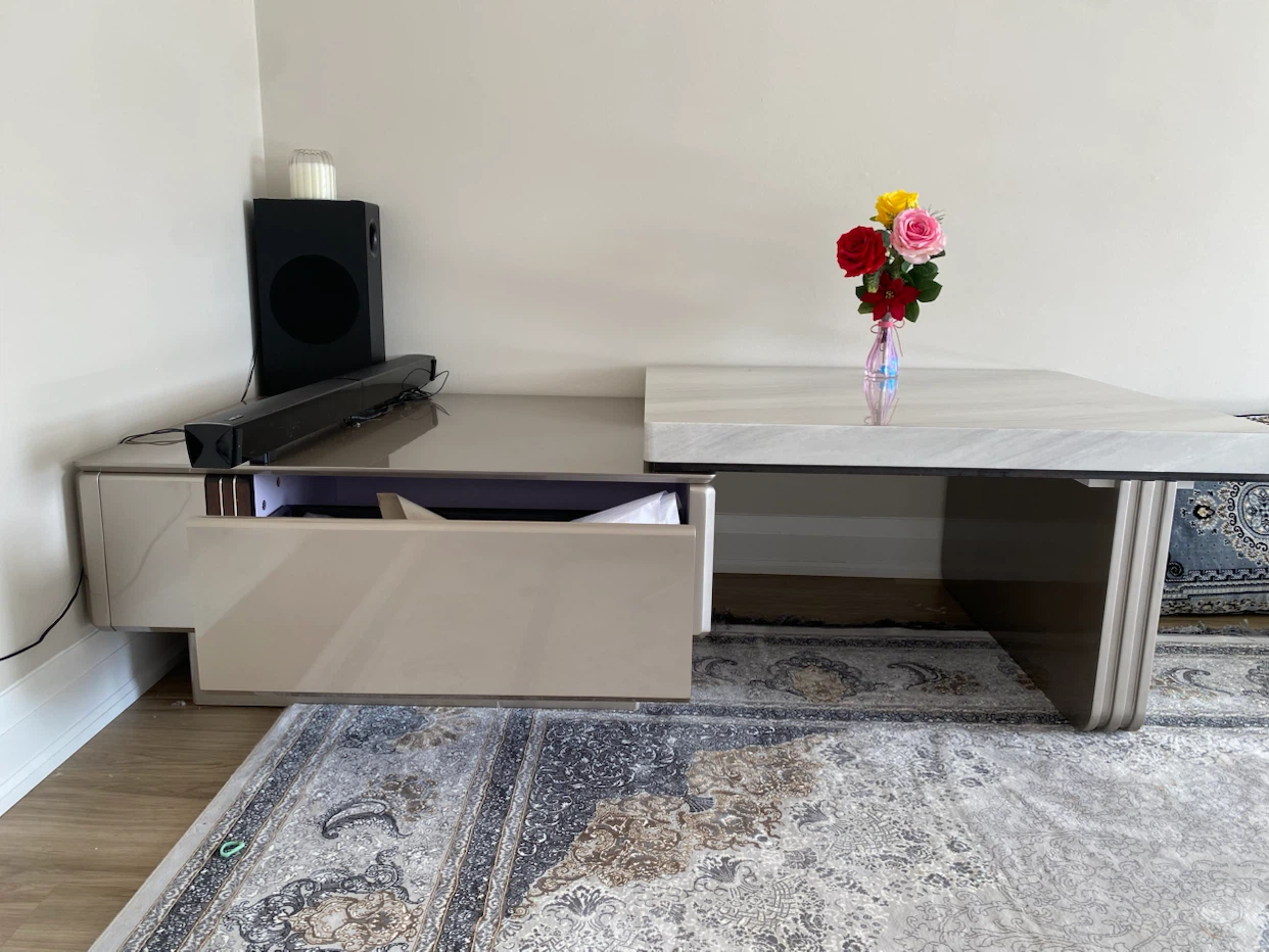 Expandable Coffee Table – Like New - photo 5