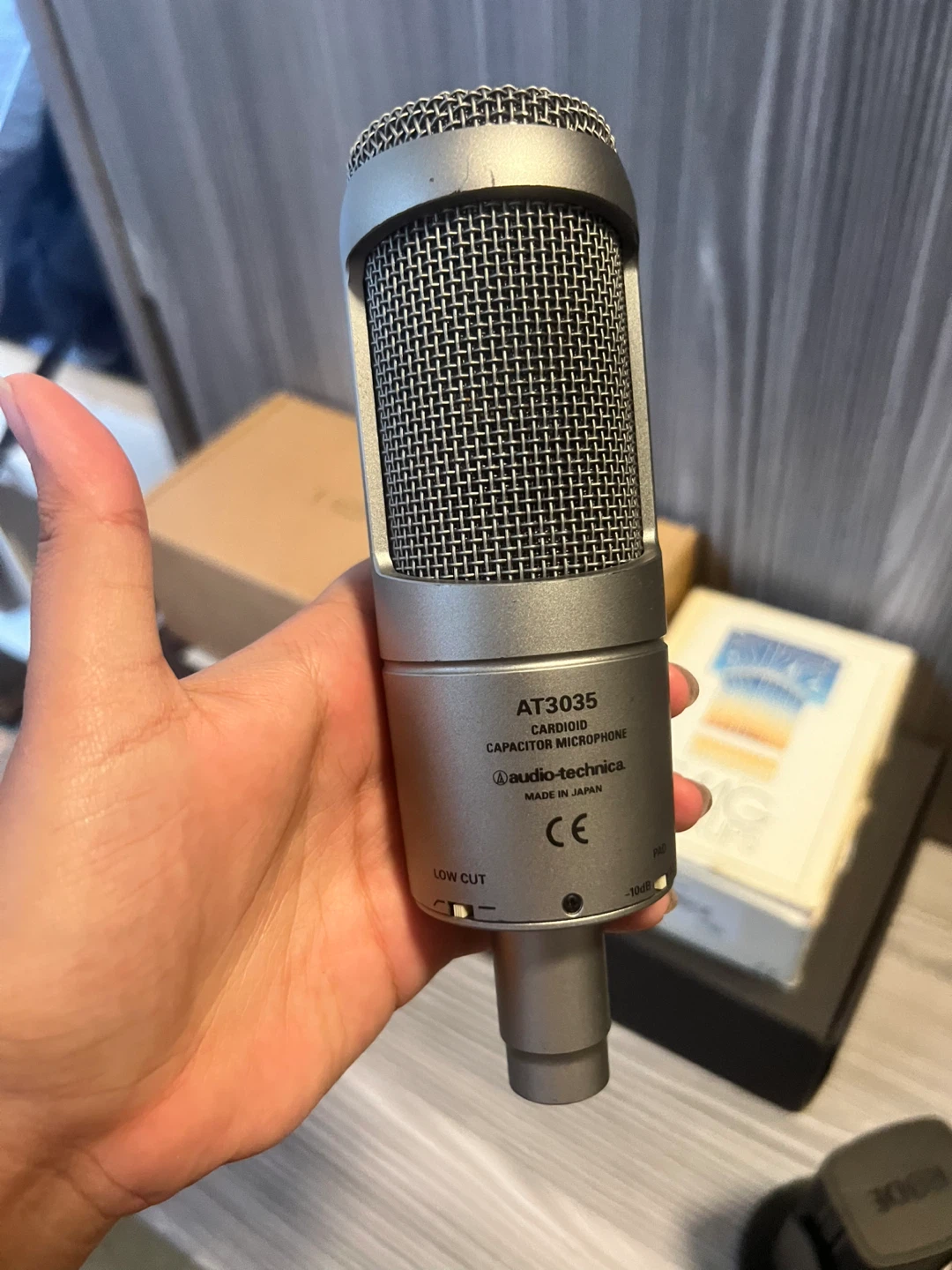 Audio-Technica AT3035 Cardioid Condenser Microphone - photo 2
