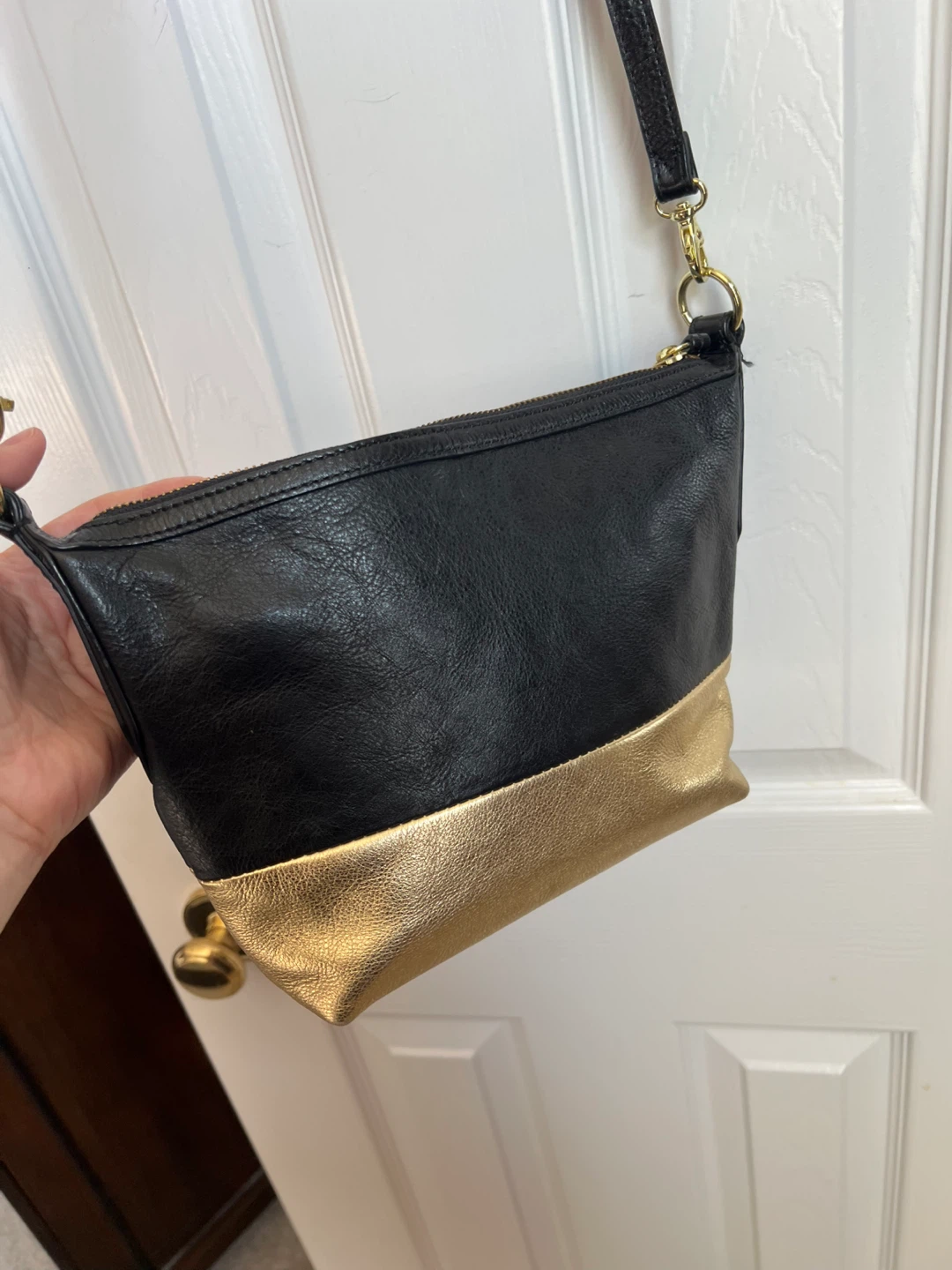 Fossil Black and Gold Crossbody Bag - photo 3