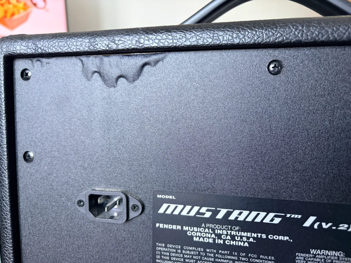 Fender Mustang I (V.2) 20-Watt Electric Guitar Amplifier - photo 4