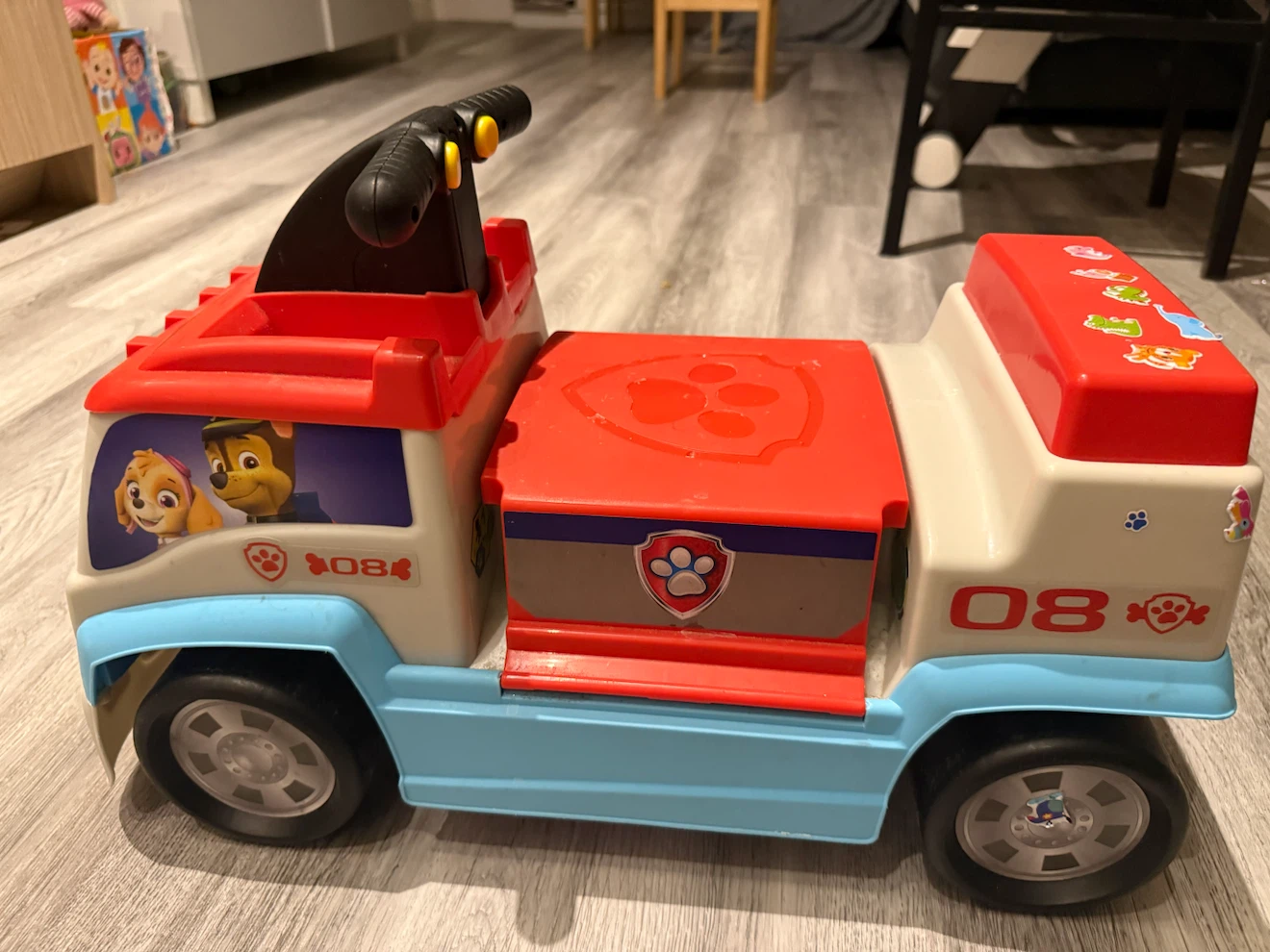 Paw Patrol Ride-On Truck Toy - photo 2