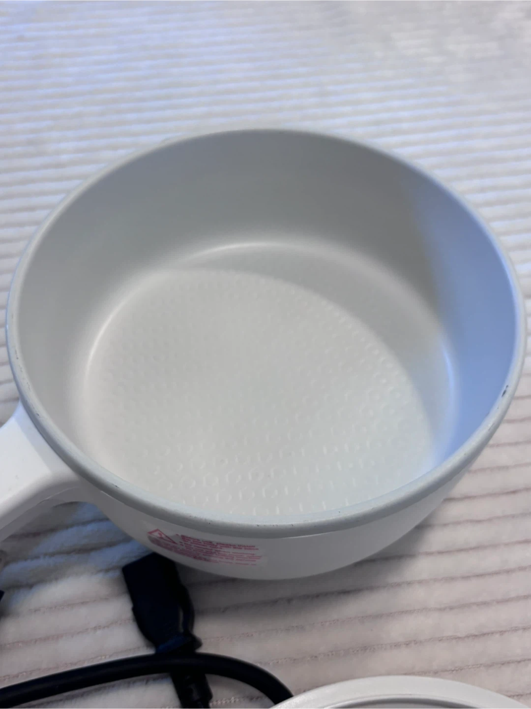 Bear Electric Hot Pot 2L - photo 2